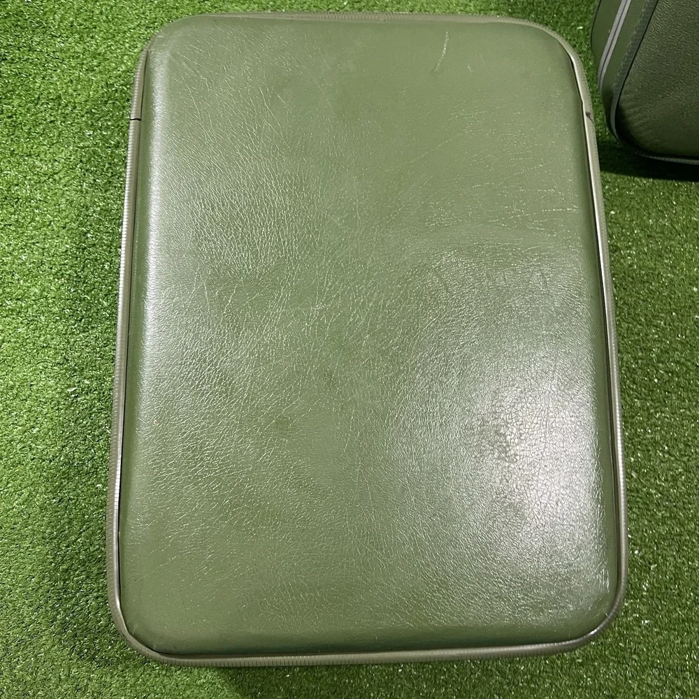 VTG 50's Avacado Green Hard Shell Luggage Set (2) 60s Mid Century 23x16 & 17x13